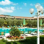 Park Oasi Hotel 4*