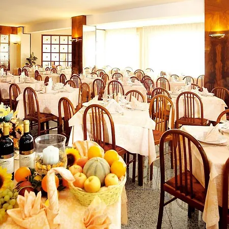 Park Oasi 4* Garda (Verona)