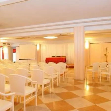 Park Oasi Hotel 4*