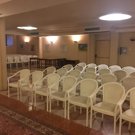 Park Oasi Hotel 4*
